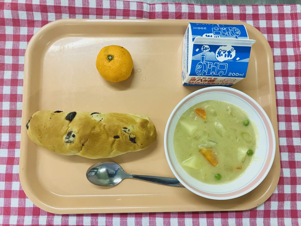 南小初めての給食を再現したよ！