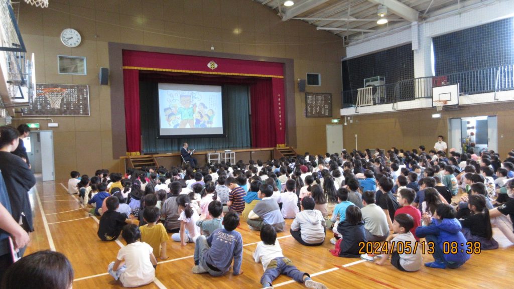 全校朝会（教室はまちがうところだ）