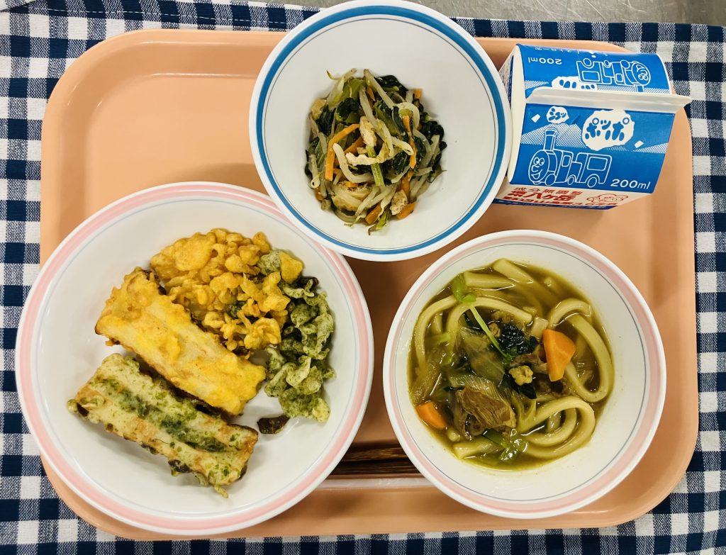 煮干しだし香る♪カレーうどん✨