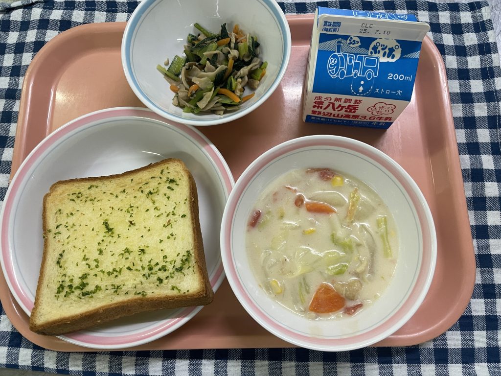 6月ラストはガーリックトーストです🍞