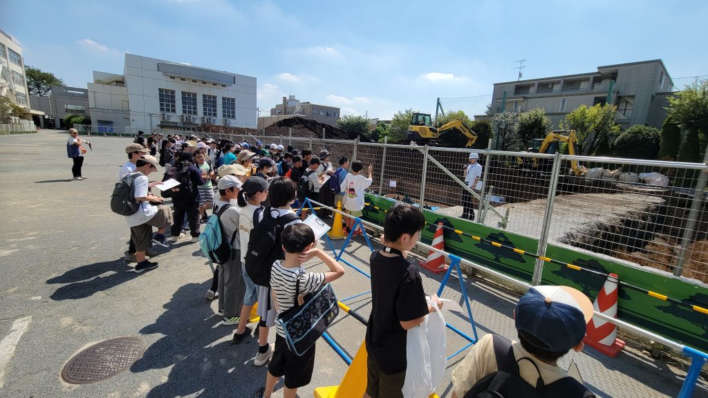 小金井一小　発掘現場見学