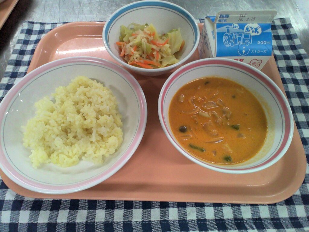 香りが広がるバターチキンカレー