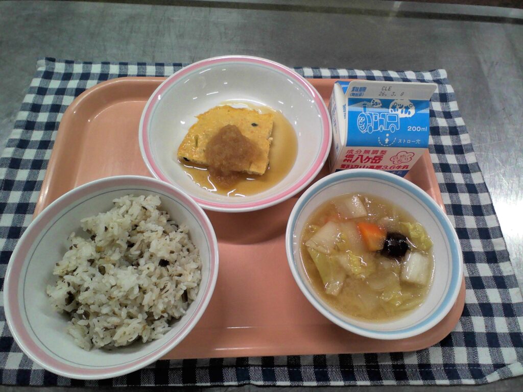 昆布だしを味わう献立です。