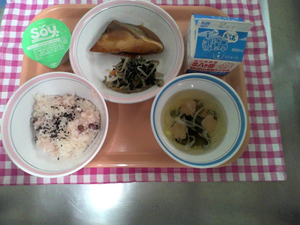 今年度最後の給食です。